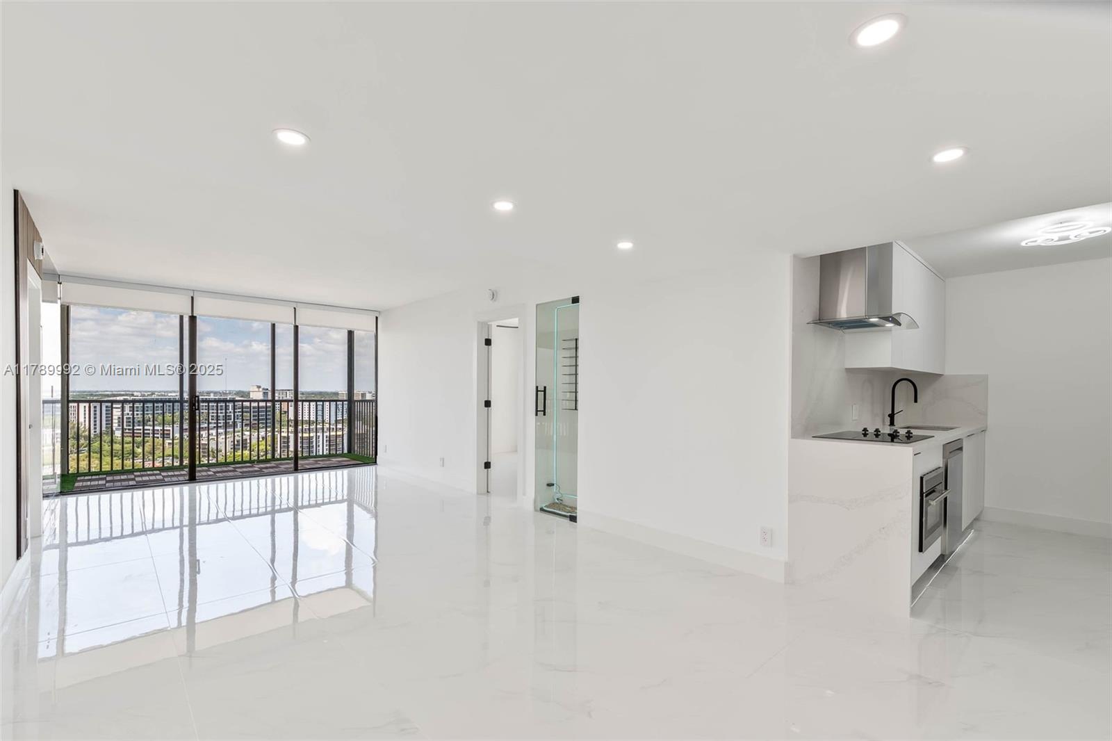Residential in Aventura 4