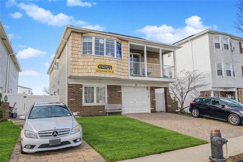 12 Rockne St, Staten Island, NY, 10314-6156 | Card Image