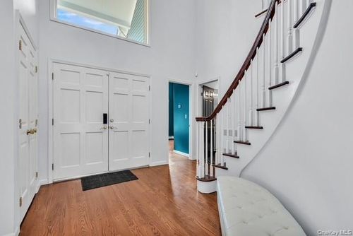 1 Rock Mdws, Putnam Valley, NY, 10579-1917 | Card Image