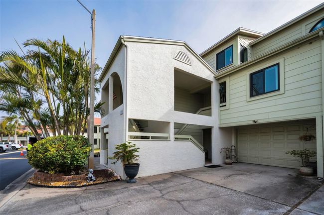 2353 Hanover Dr, Townhouse with 2 bedrooms, 2 bathrooms and null parking in DUNEDIN FL | Image 10