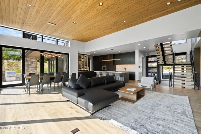 1319 W Skyridge Dr, Home with 7 bedrooms, 9 bathrooms and null parking in Mayflower Mnt UT | Image 5