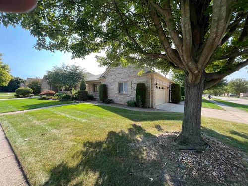 13496 Windridge Ct, Sterling Heights, MI, 48313-4207 | Card Image