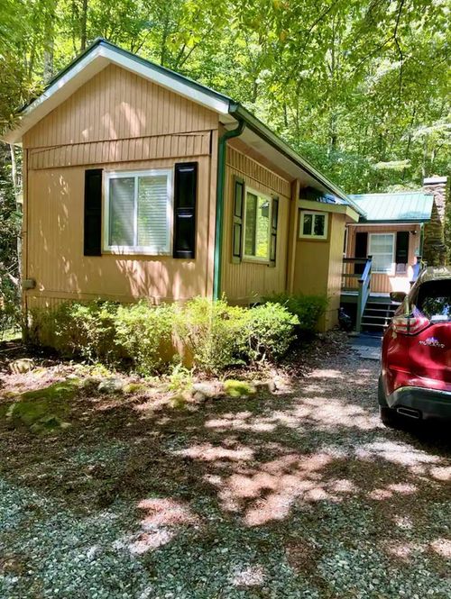 1554 Creek Rd, Hiawassee, GA, 30546-4614 | Card Image
