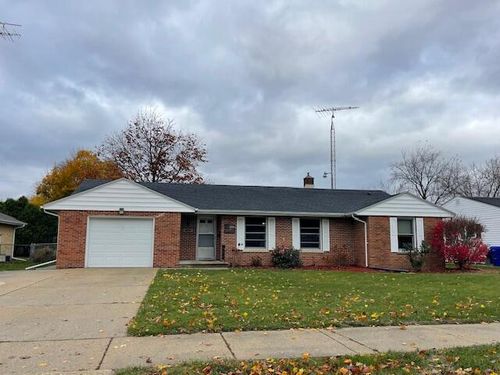 7520 19th Avenue, KENOSHA, WI, 53143 | Card Image