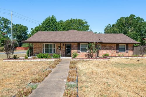 1423 W Shields Dr, Sherman, TX, 75092-5534 | Card Image