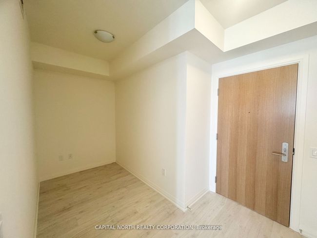 1907 - 8960 Jane St, Condo with 2 bedrooms, 1 bathrooms and 1 parking in Concord ON | Image 9