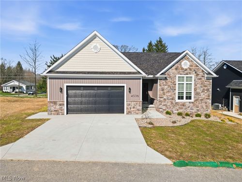 4536 Wyatt Way, Poland, OH, 44514 | Card Image