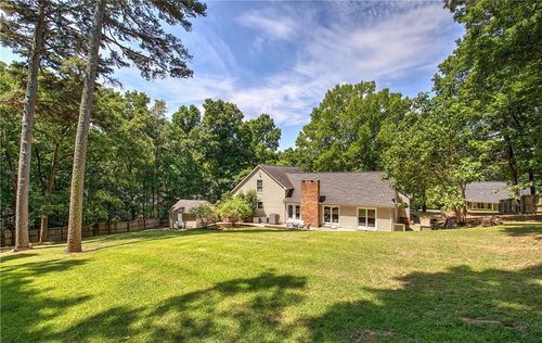 224 Shadowood Dr Se, Calhoun, GA, 30701-4636 | Card Image