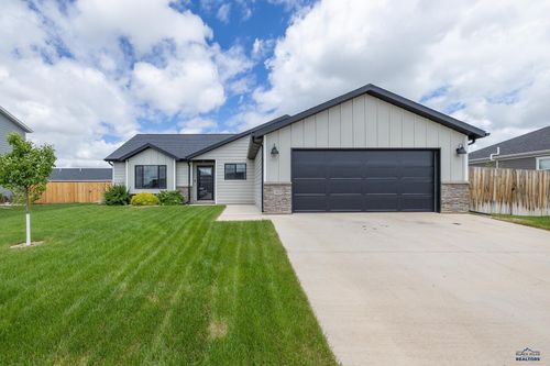 3408 Jim St, Rapid City, SD, 57703-6863 | Card Image