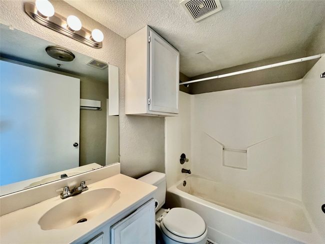 APT-101 - 701 W Sycamore St, Condo with 1 bedrooms, 1 bathrooms and null parking in Denton TX | Image 8