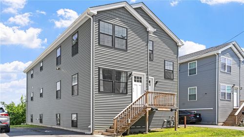 31 Douglas Ave, Providence, RI, 02908-3223 | Card Image