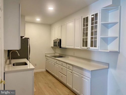 7806 Birnam Wood Dr, MCLEAN, VA, 22102-2709 | Card Image