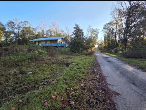 127 County Road 360, Splendora, TX, 77372-4934 | Card Image