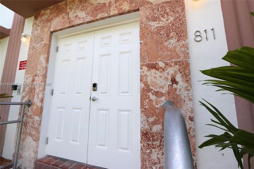 104-811 Jefferson Ave, Miami Beach, FL, 33139-5634 | Card Image