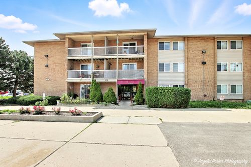 unit-110-920 Beau Dr, Des Plaines, IL, 60016-5826 | Card Image