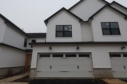 5508 Fawnsbury Ct, Powell, OH, 43065-9964 | Card Image