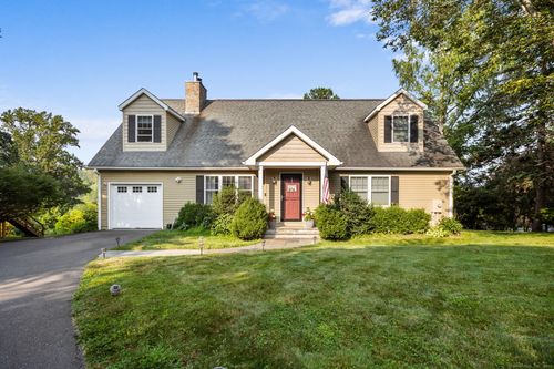 29 Saddle Rock Rd, Danbury, CT, 06811-3512 | Card Image