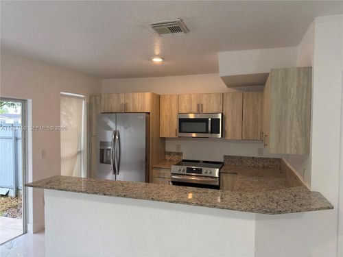 689-689 Nw 6th St, Florida City, FL, 33034-2010 | Card Image