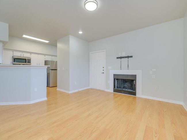 APT-932 - 2320 Gracy Farms Ln, Condo with 1 bedrooms, 1 bathrooms and 1 parking in Austin TX | Image 4