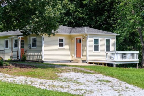 713 Wilmont St Sw, Lenoir, NC, 28645-9452 | Card Image