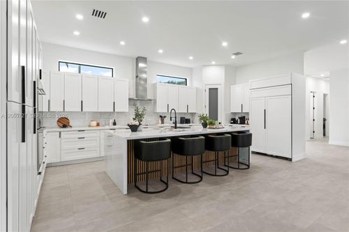 360 Holly Ln, Plantation, FL, 33317-2546 | Card Image