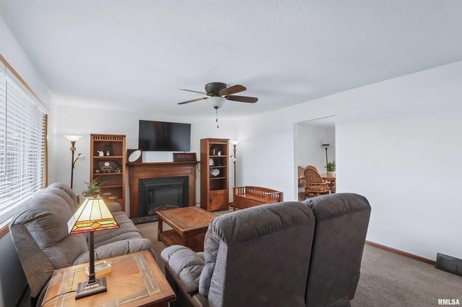 21704 283 Rd Ave, House other with 4 bedrooms, 3 bathrooms and null parking in Le Claire IA | Image 16