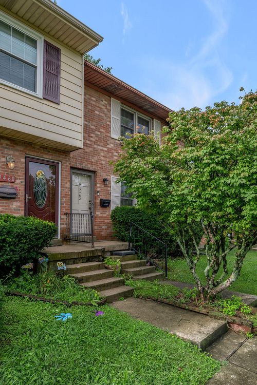3462 Sutherland Dr, Lexington, KY, 40517-2827 | Card Image