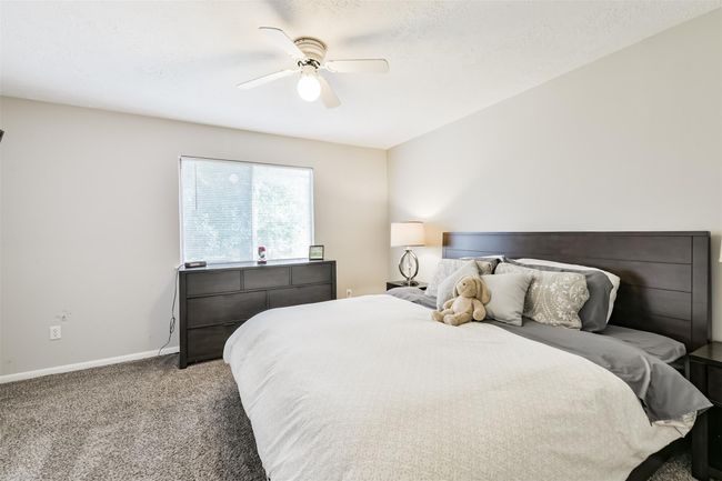 Secondary bedroom. | Image 17