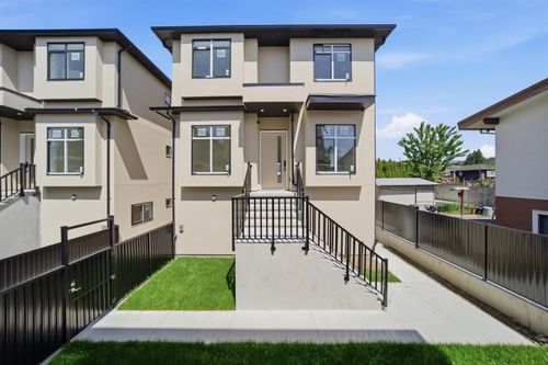 4-6885 Aubrey Street, Burnaby, BC, V5B2E4 | Card Image