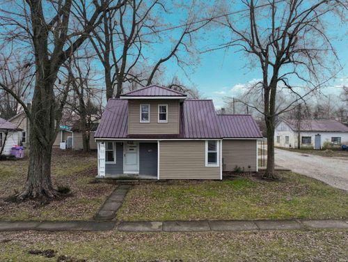 411 W Jefferson St, Winamac, IN, 46996-1433 | Card Image