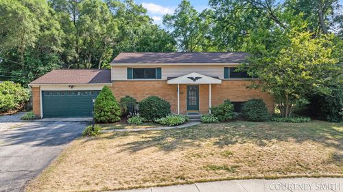 8365 Atlanta Dr Ne, Rockford, MI, 49341-9309 | Card Image