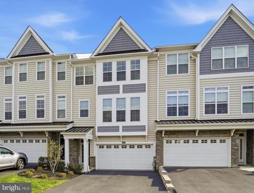 2030 Julia Dr, CONSHOHOCKEN, PA, 19428-2461 | Card Image