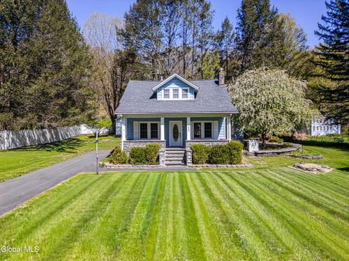 330 Pine Bush Rd, Stone Ridge, NY, 12484-5814 | Card Image