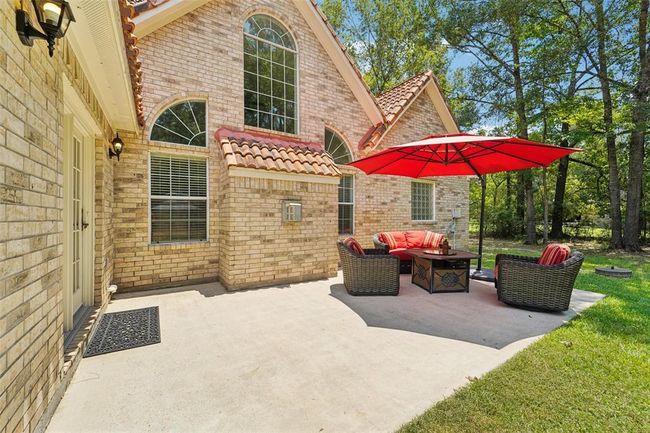 Backyard patio perfect for grilling. | Image 39