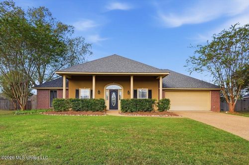 207 Woodgreen Cv, Flowood, MS, 39232-7509 | Card Image
