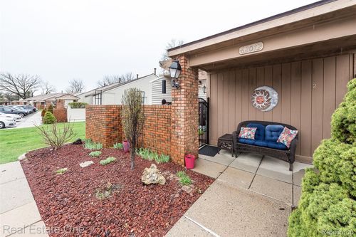 unit-1-62072 Yorktown Dr, South Lyon, MI, 48178-1714 | Card Image