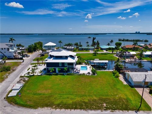 1 Palmview Blvd, FORT MYERS BEACH, FL, 33931-4519 | Card Image