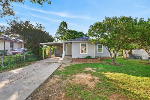 2006 Se 20th St, Mineral Wells, TX, 76067-7634 | Card Image