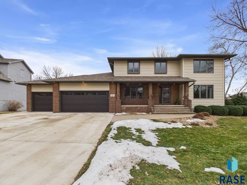 607 E 61st St Street, Sioux Falls, SD, 57108 | Card Image