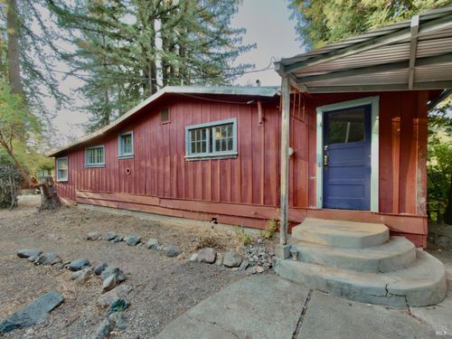2001 Redwood Dr, Healdsburg, CA, 95448-4531 | Card Image