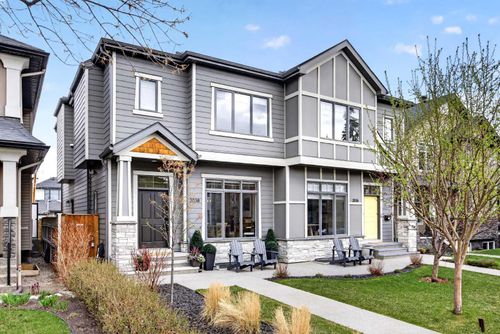 2038 48 Ave Sw, Calgary, AB, T2T2T5 | Card Image