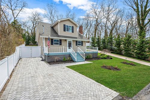 38 Hawthorne Rd, Rocky Point, NY, 11778-8719 | Card Image