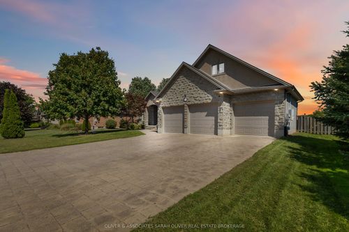 18 Highland St, Delaware, ON, N0L1E0 | Card Image