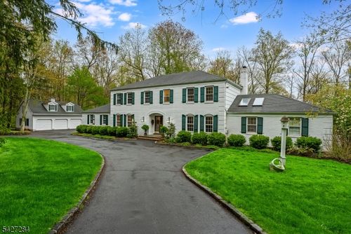 4 Edward Shippen Ln, Morristown, NJ, 07960-3402 | Card Image