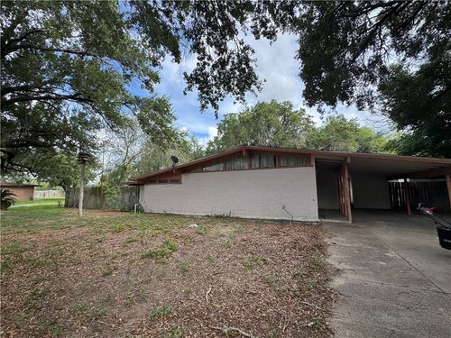 409 Taylor Rd, Falfurrias, TX, 78355-5215 | Card Image