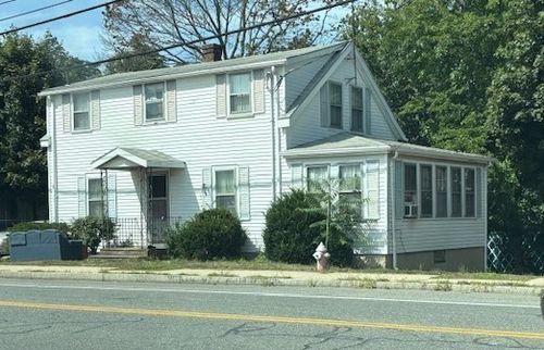 24 Lowell St, Wilmington, MA, 01887-3203 | Card Image