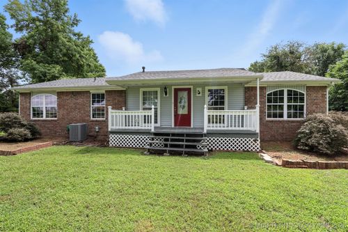 921 8th St, Stilwell, OK, 74960-5091 | Card Image