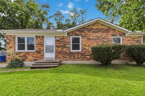 116 Berenwood Dr, Berea, KY, 40403-1567 | Card Image