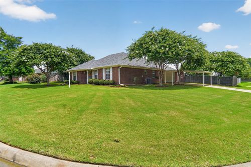145 48th St Se, Paris, TX, 75462-7629 | Card Image