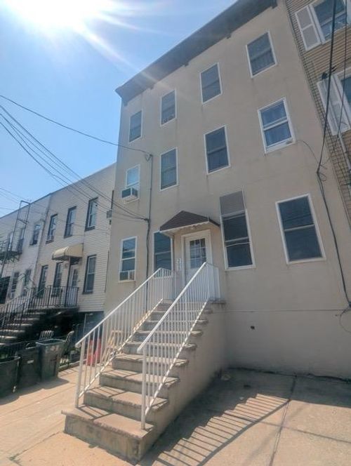 apt-1r-205 Webster Ave, Jersey City, NJ, 07307-1544 | Card Image